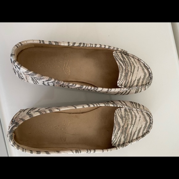 Walk On The Wild Side 😎 - Picture 2 of 6